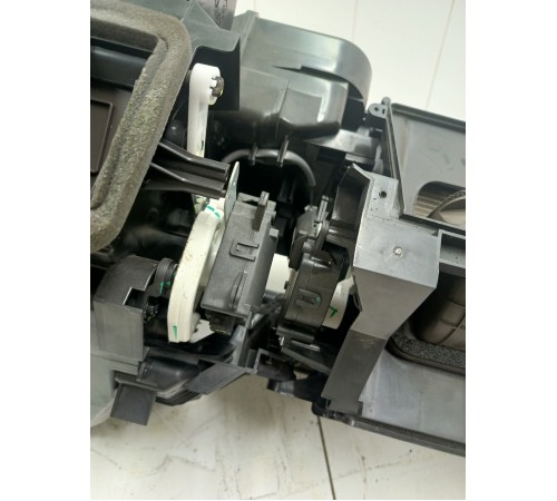 Корпус отопителя печки в сборе