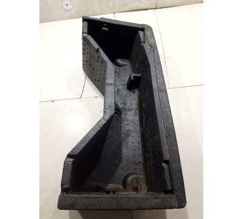 Ящик для инструментов (багажника)