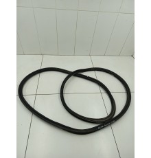 Уплотнитель крышки багажника