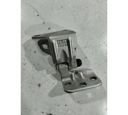 Петля двери левая нижняя