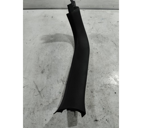 Обшивка двери крышки багажника левая