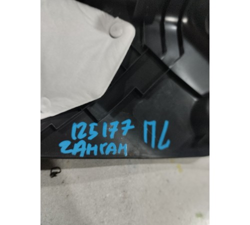 Обшивка передней стойки левая нижняя