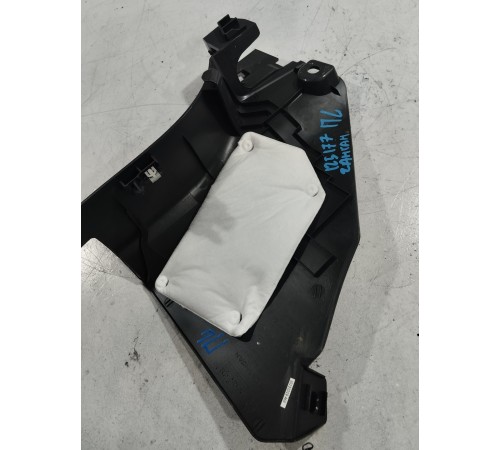 Обшивка передней стойки левая нижняя