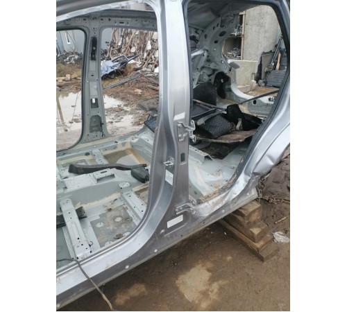 Порог со стойкой левый