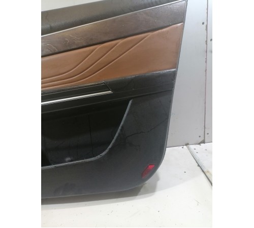Обшивка двери передняя правая