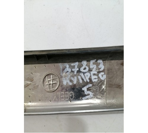 Накладка крышки багажника