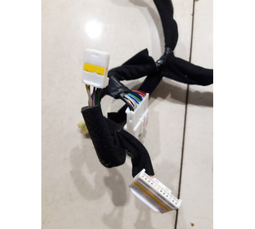 Электропроводка центральной консоли салона