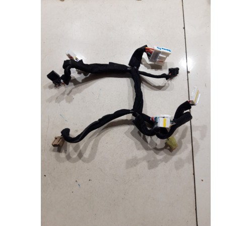 Электропроводка центральной консоли салона