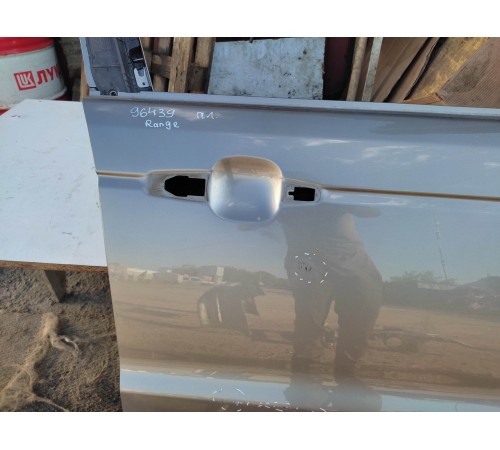 Дверь (передняя правая)