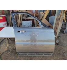 Дверь (передняя правая)