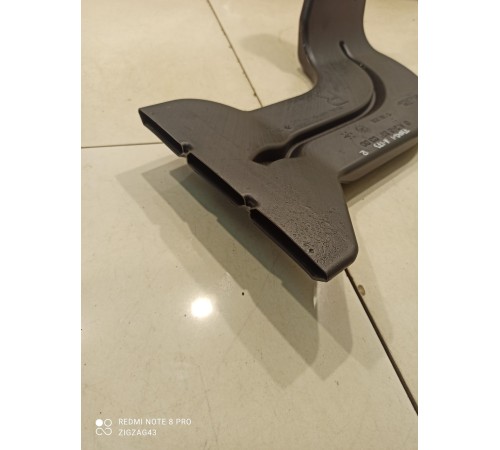 Воздуховод(правый)