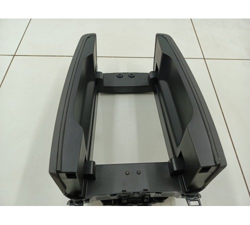 Подлокотник