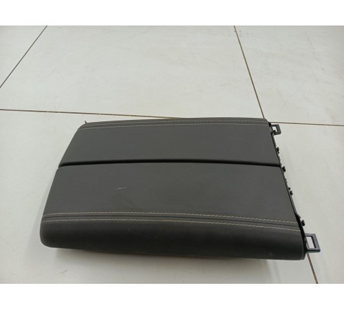 Подлокотник