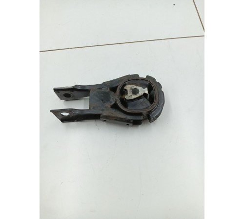 Опора двигателя задняя