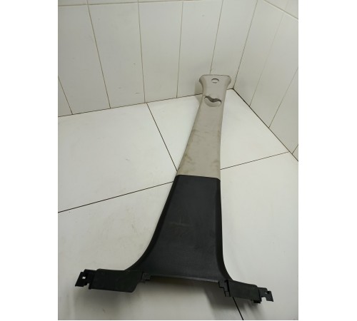 Обшивка центральной стойки правая