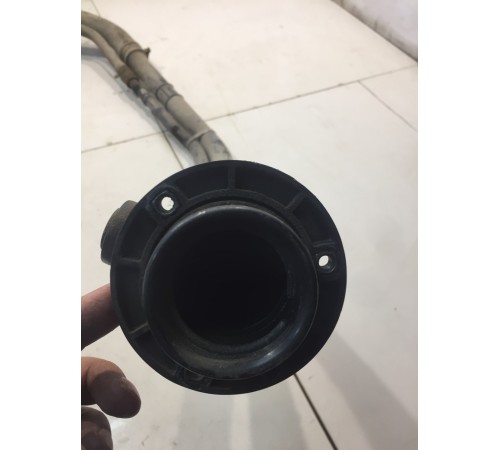 Горловина топливного бака