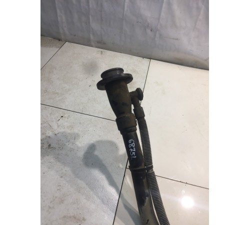 Горловина топливного бака