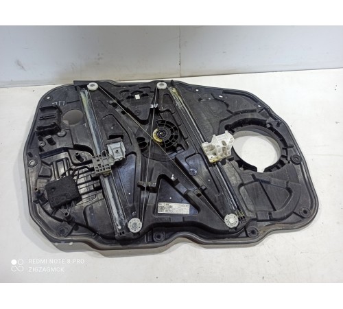 Стеклоподъемник (передний правый)