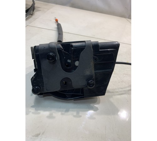 Замок двери (задний, правый)