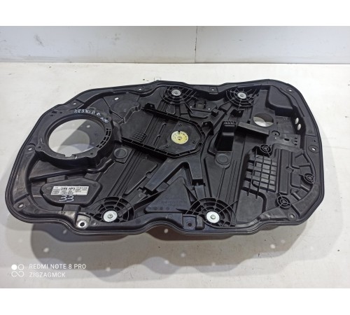 Стеклоподъемник (передний правый)