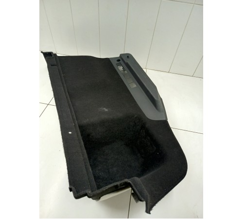 Обшивка багажника правая