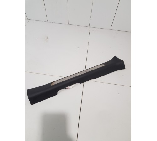 Накладка порога передняя левая