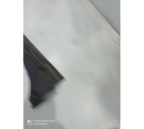 Уплотнитель двери (задний, правый)