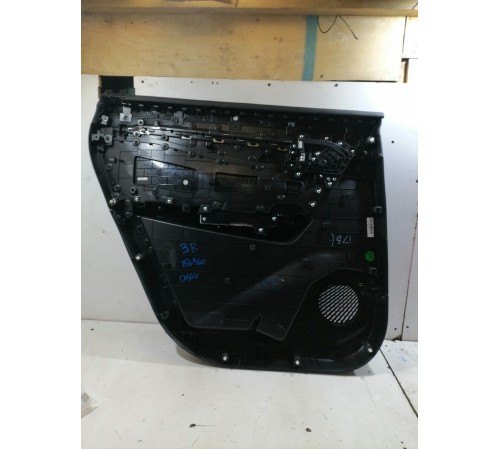 Обшивка двери задняя правая