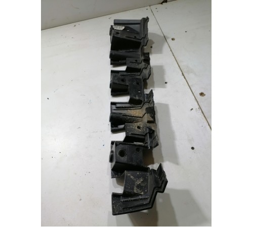 Кронштейн расширителя арки крыла передний левый