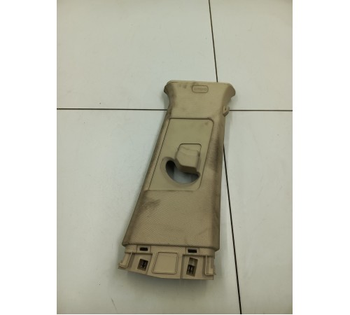 Обшивка центральной стойки правая верхняя