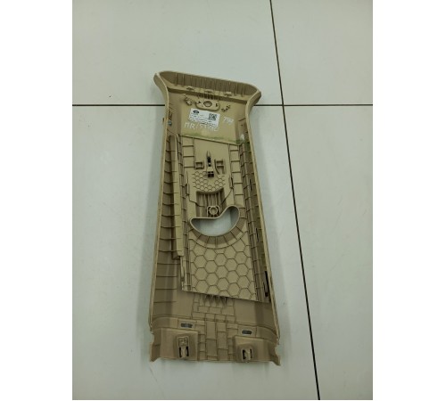 Обшивка центральной стойки правая верхняя