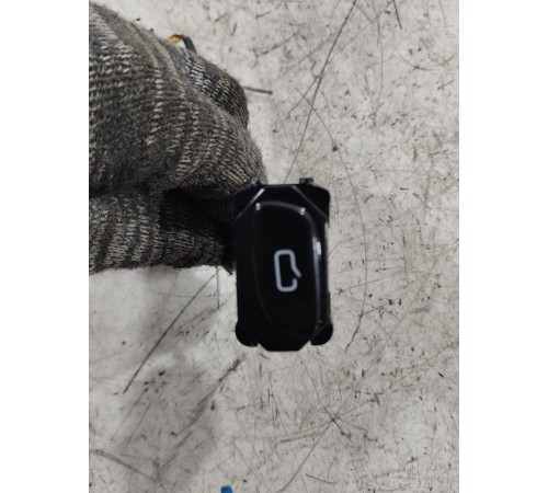 Кнопка открывания двери передняя правая