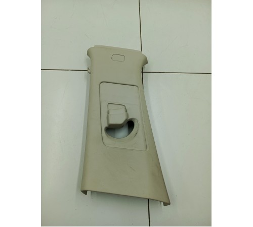 Обшивка центральной стойки левая верхняя