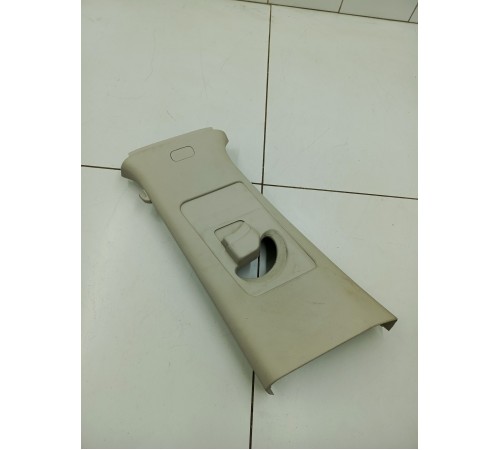 Обшивка центральной стойки левая верхняя