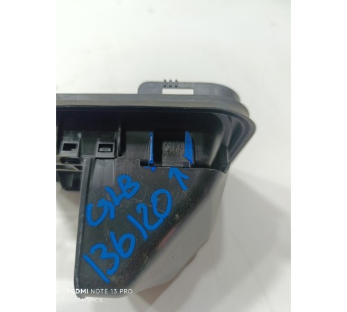 Вентиляционная решетка багажника правая