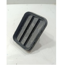 Вентиляционная решетка багажника правая