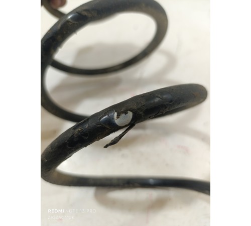 Пружина подвески передняя