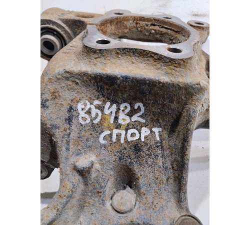 Поворотный кулак задний правый