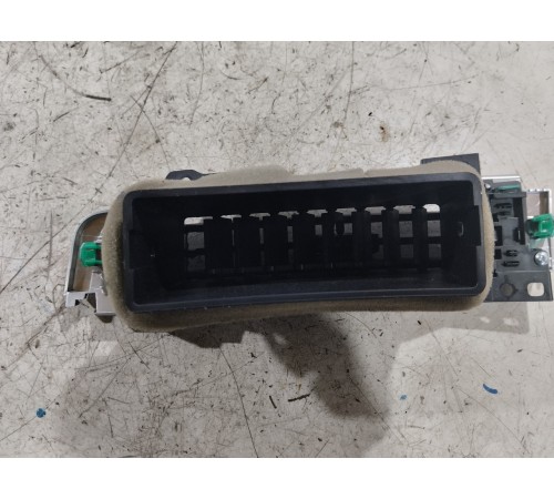 Дефлектор воздушный левый