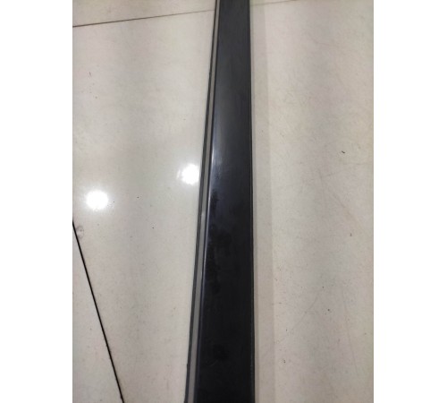 Молдинг двери (задний, левый)