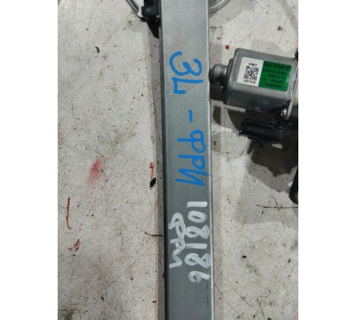 Стеклоподъемник (задний левый)