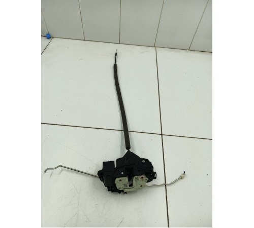 Замок двери передний левый