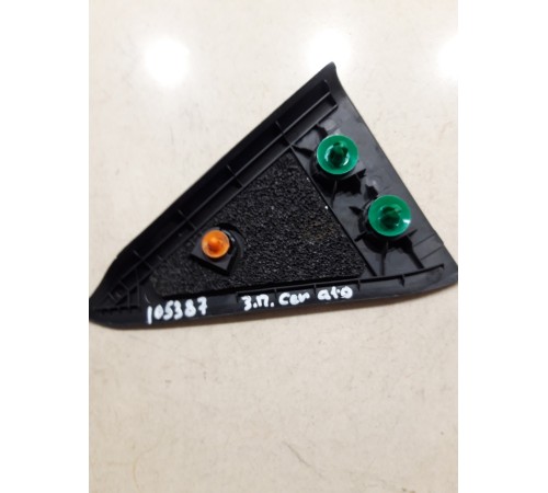 Угол двери внутренний (задний правый)