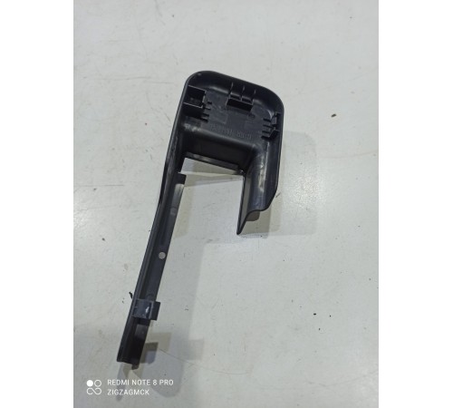 Накладка крепления сиденья левая