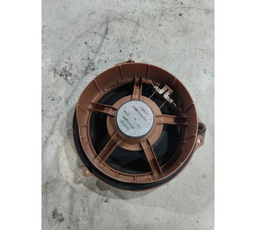 Динамик двери передний правый