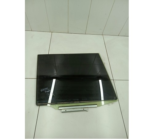 Стекло двери заднее правое