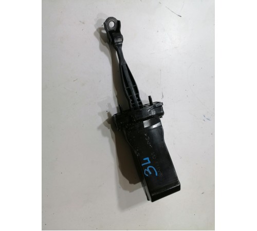 Ограничитель двери задний левый