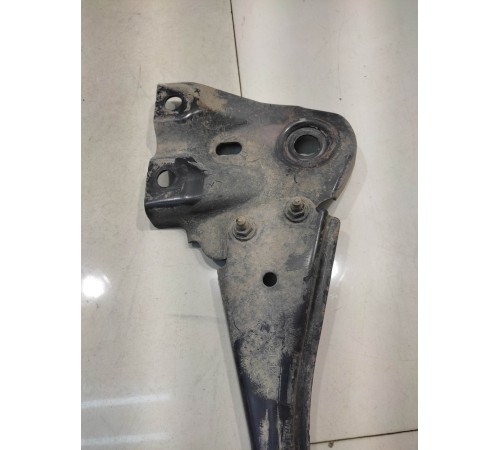 балка передняя поперечная