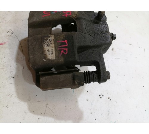 Тормозной суппорт передний правый