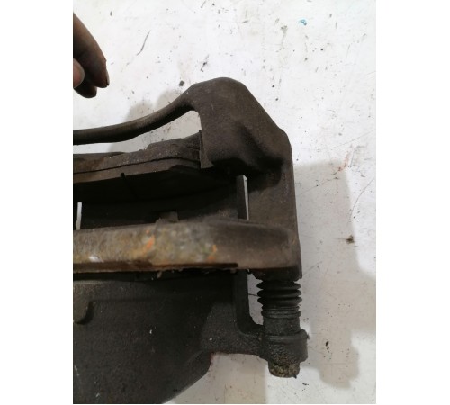 Тормозной суппорт передний правый